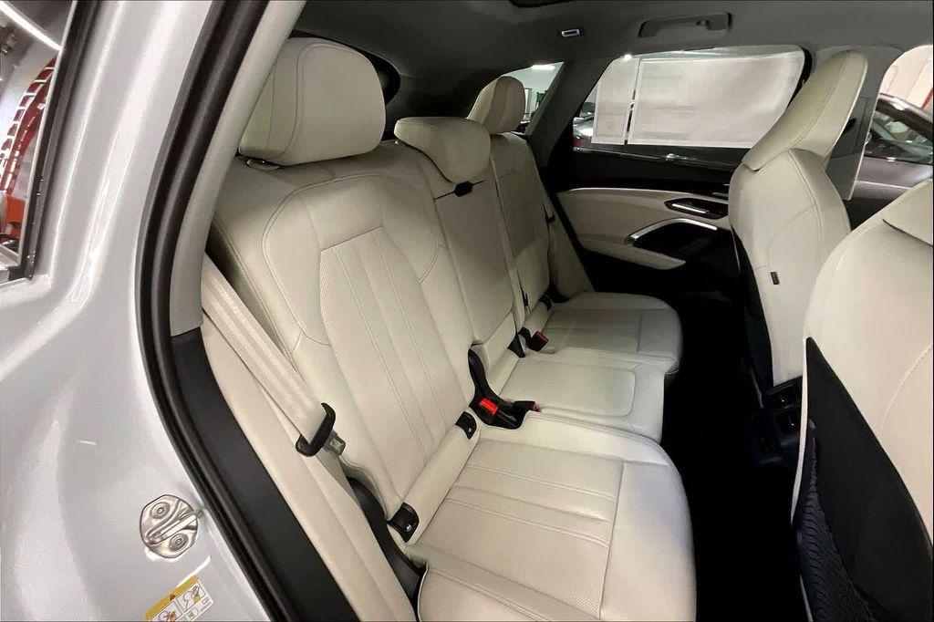 new 2025 Audi Q5 car, priced at $60,340