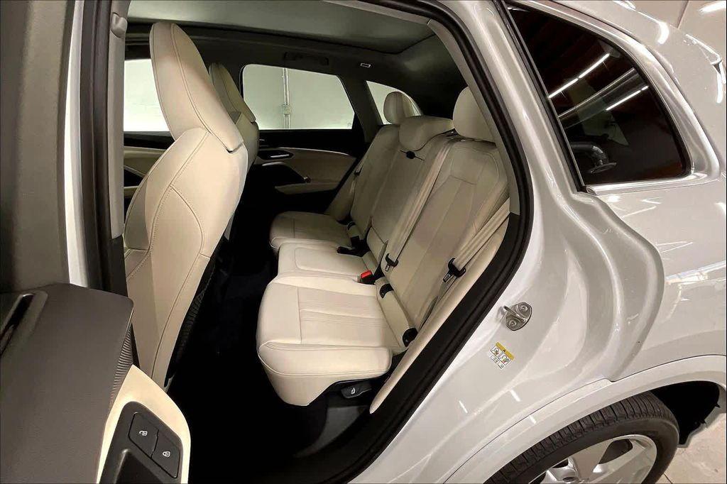 new 2025 Audi Q5 car, priced at $60,340