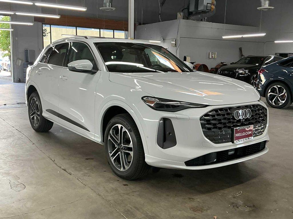 new 2025 Audi Q5 car, priced at $59,640