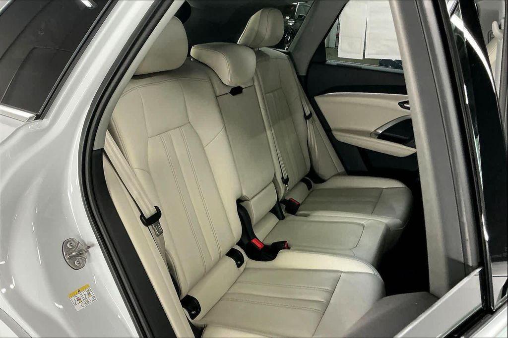 new 2025 Audi Q5 car, priced at $59,640