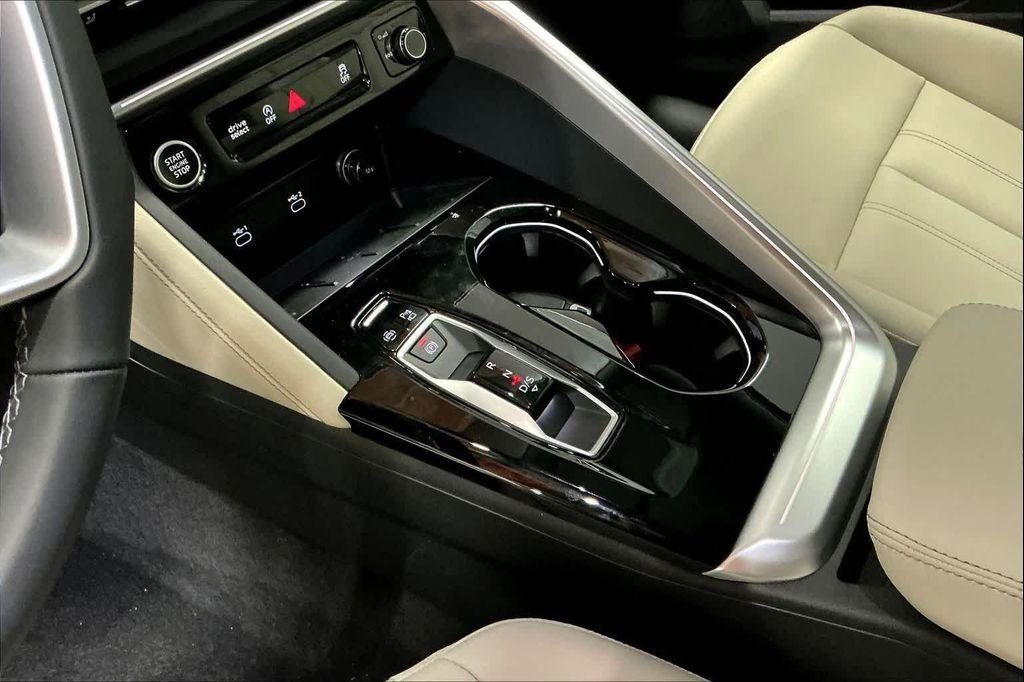 new 2025 Audi Q5 car, priced at $59,640