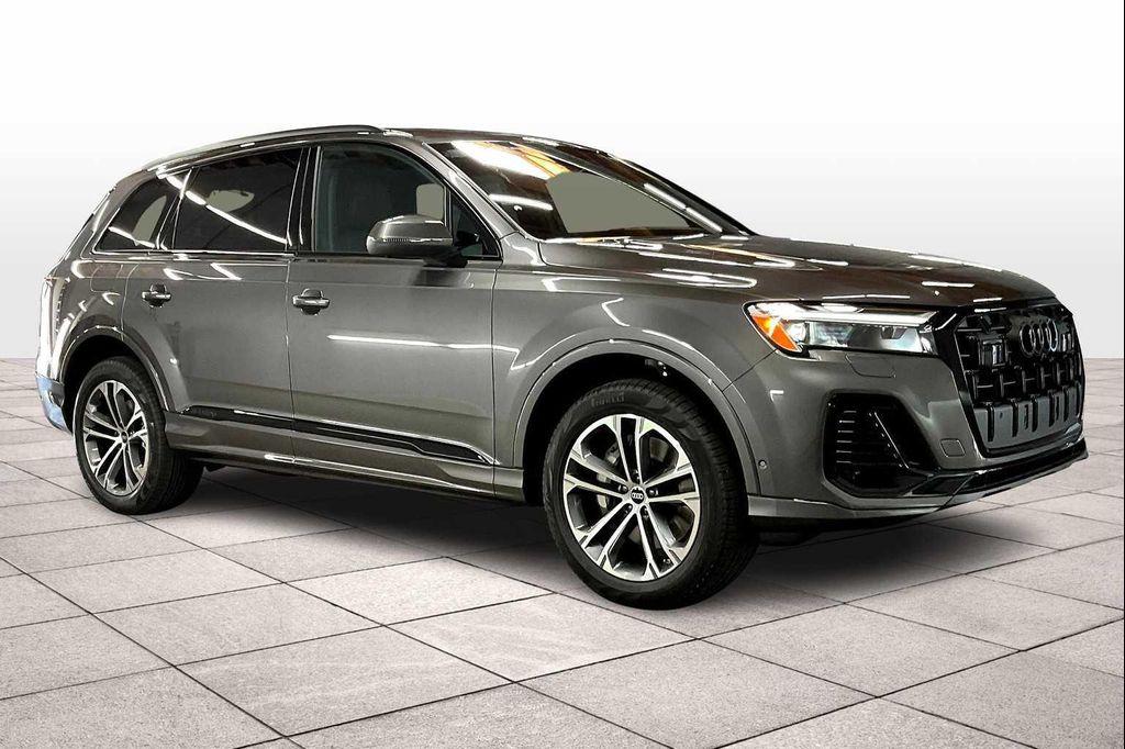new 2025 Audi Q7 car, priced at $64,190
