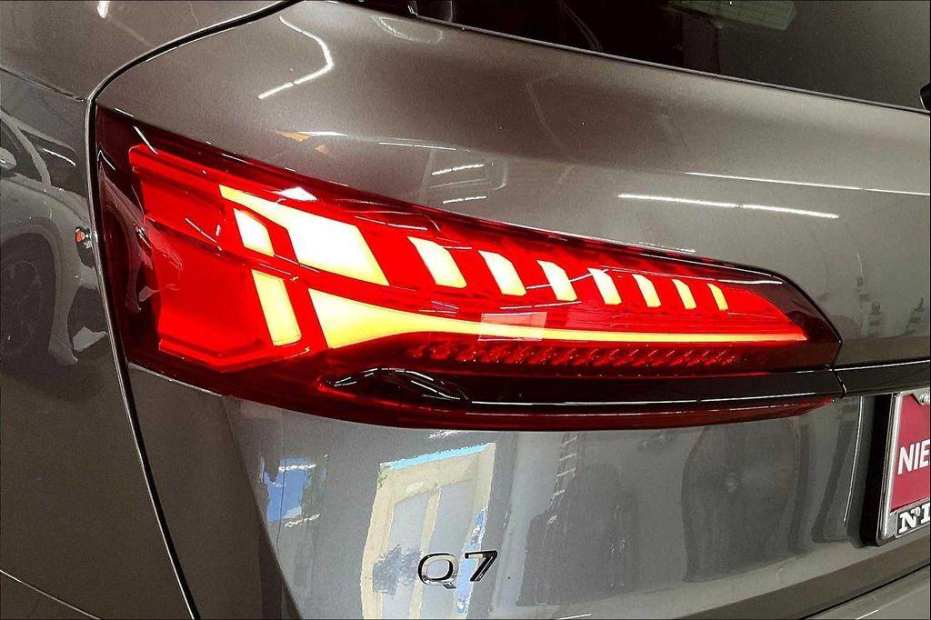 new 2025 Audi Q7 car, priced at $64,190
