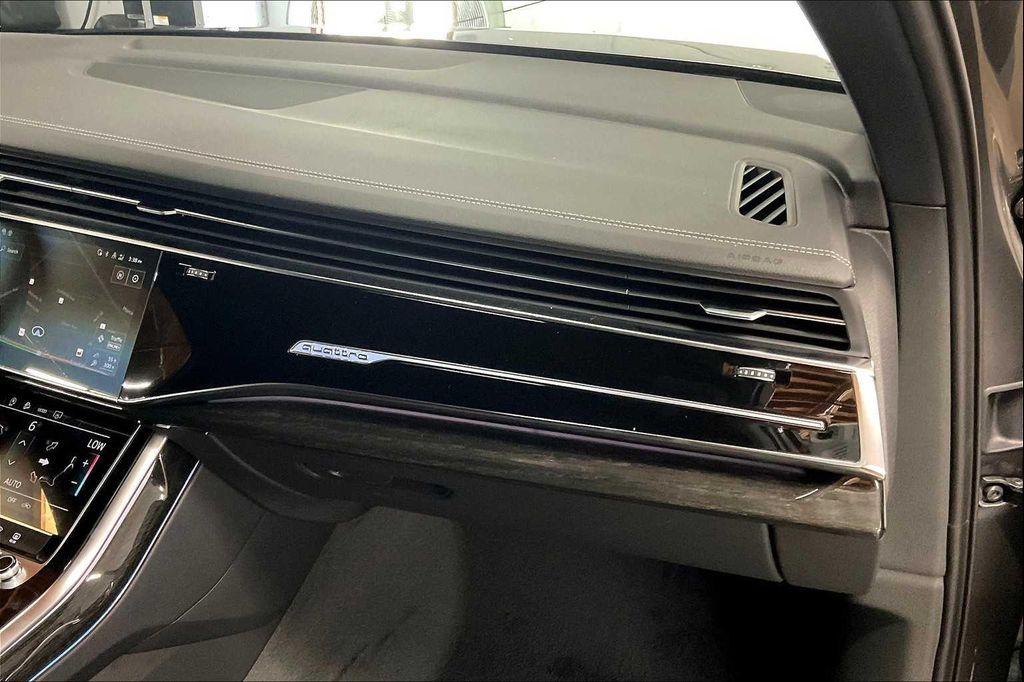 new 2025 Audi Q7 car, priced at $64,190