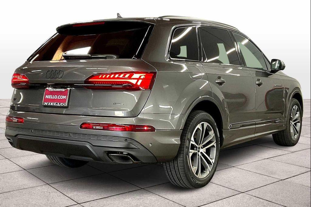 new 2025 Audi Q7 car, priced at $64,190