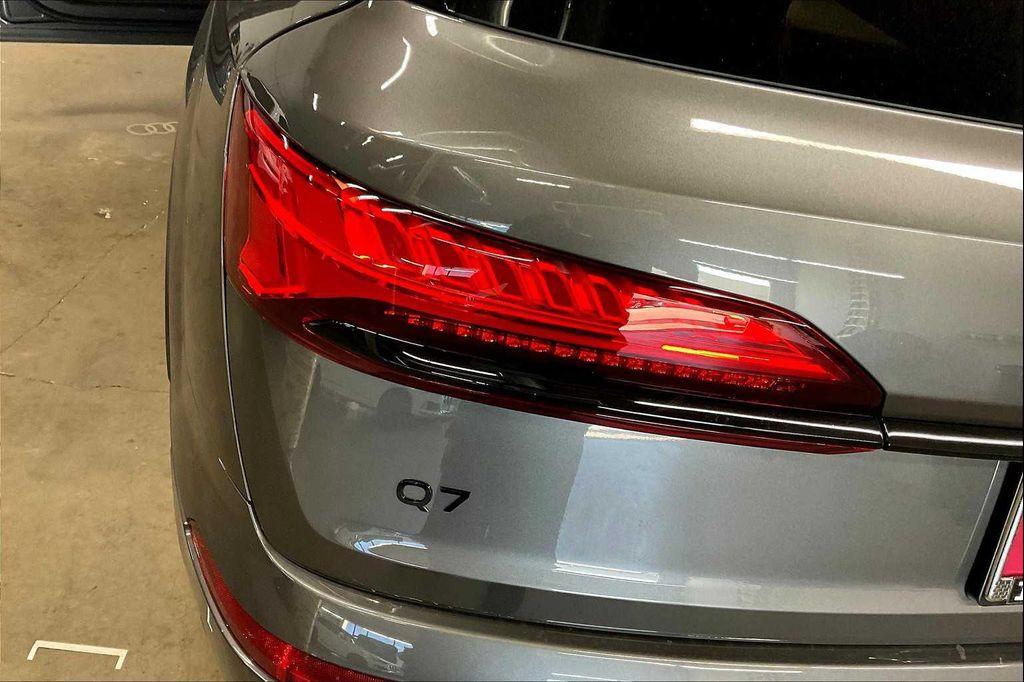 new 2025 Audi Q7 car, priced at $85,850