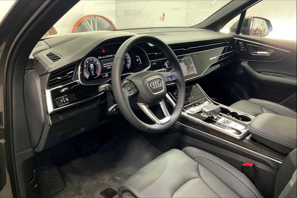 new 2025 Audi Q7 car, priced at $85,850