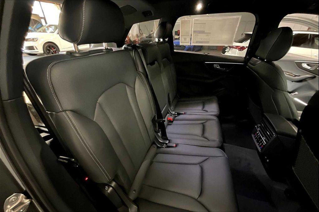 new 2025 Audi Q7 car, priced at $85,850