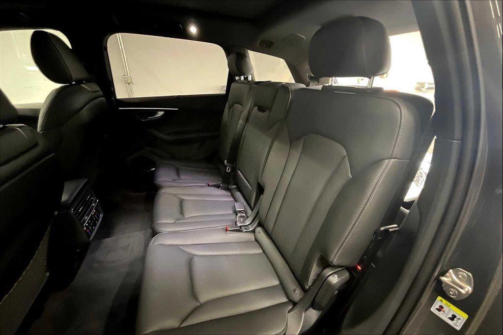 new 2025 Audi Q7 car, priced at $85,850