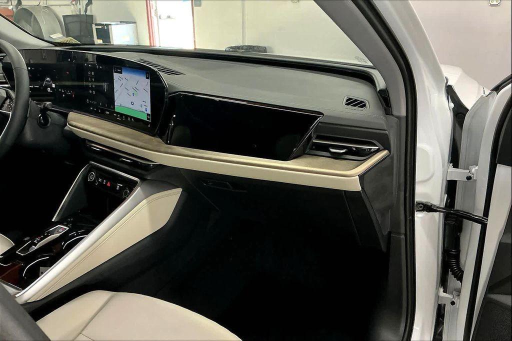 new 2025 Audi Q5 car, priced at $59,640