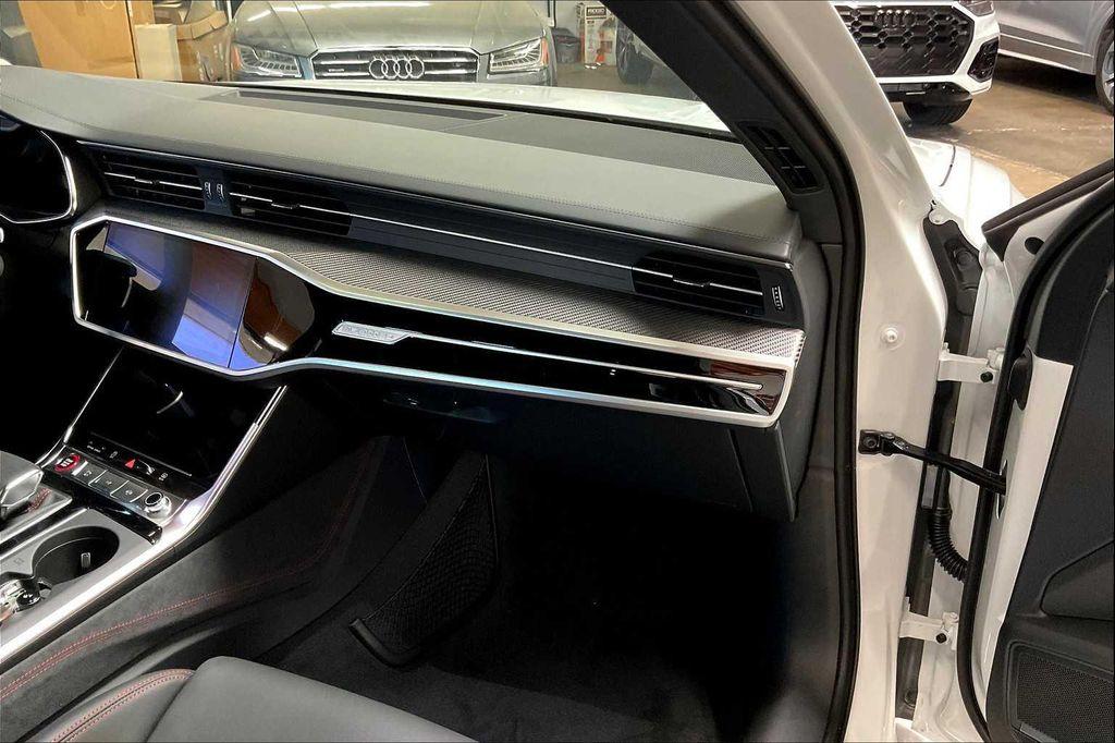 new 2025 Audi RS 6 Avant car, priced at $142,890