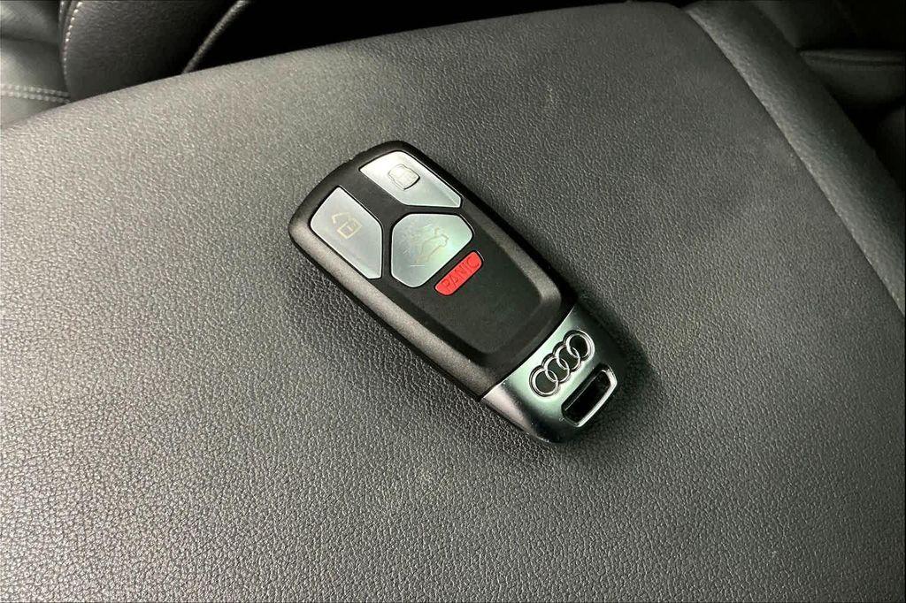 used 2022 Audi Q5 car, priced at $28,375