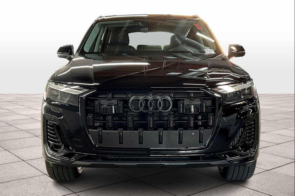 new 2025 Audi Q7 car, priced at $76,050