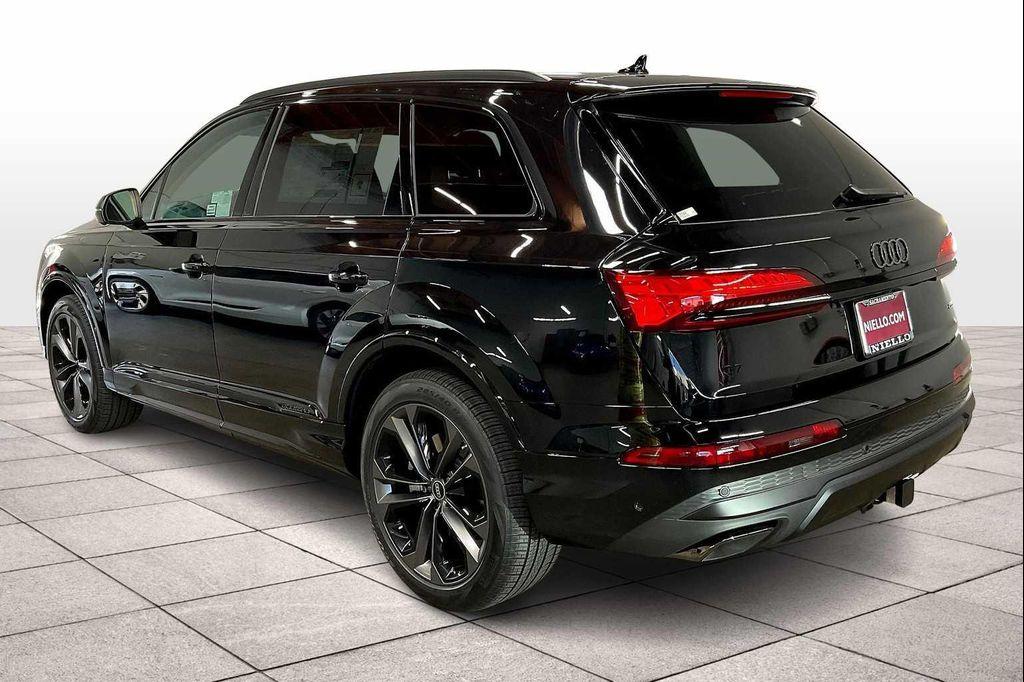 new 2025 Audi Q7 car, priced at $76,050