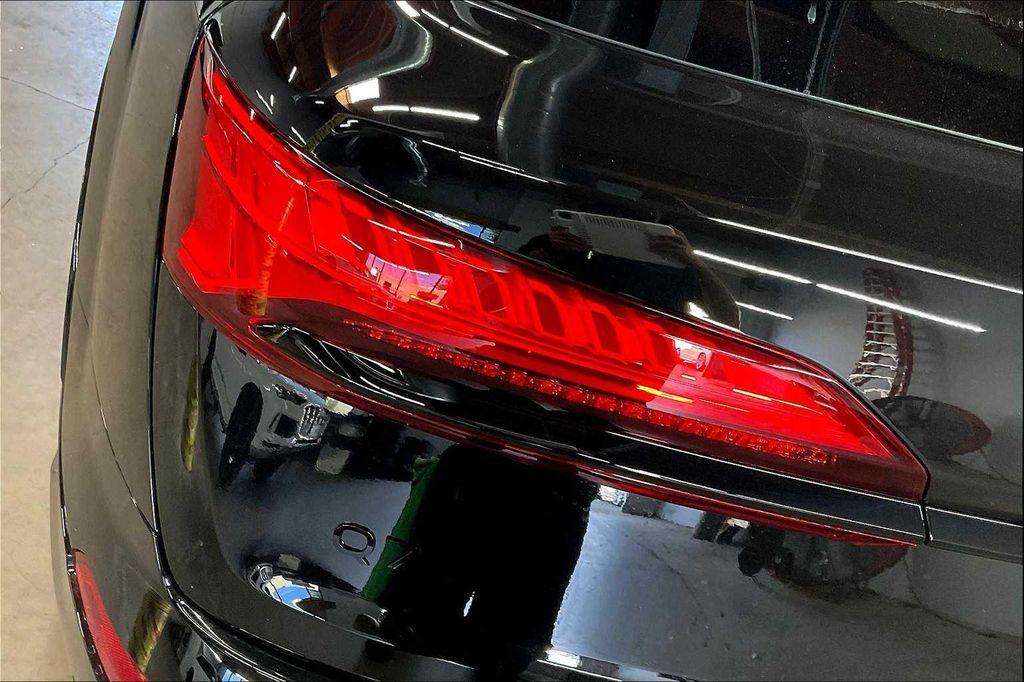 new 2025 Audi Q7 car, priced at $76,050
