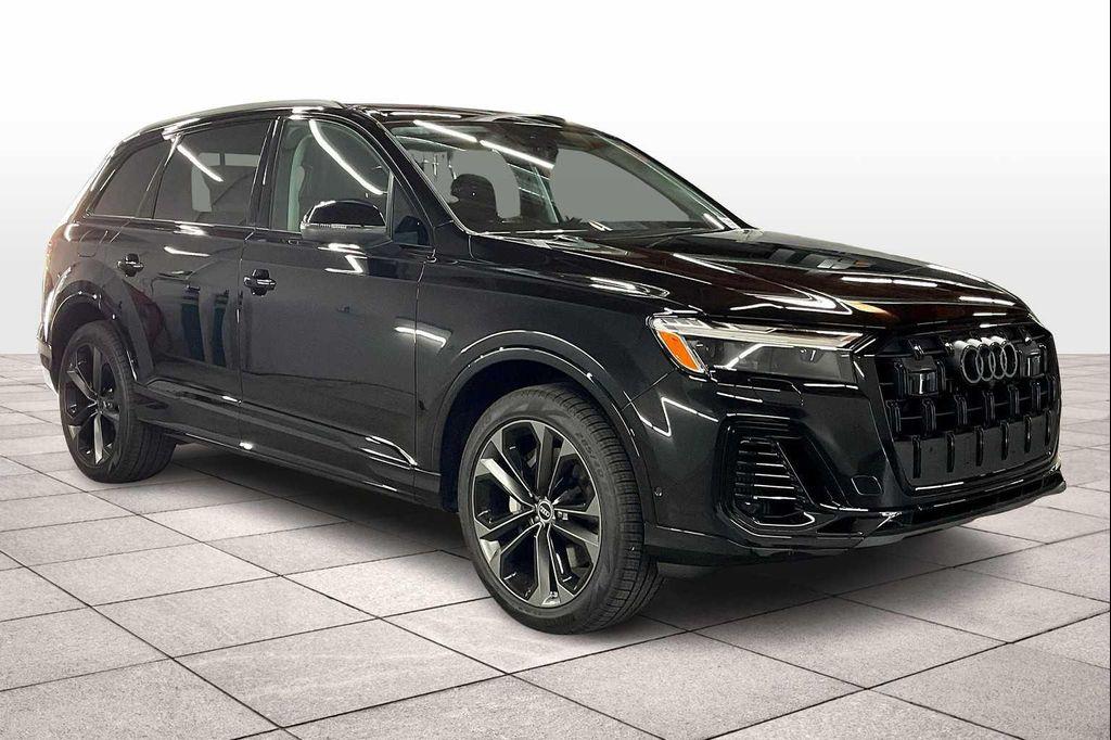 new 2025 Audi Q7 car, priced at $76,050