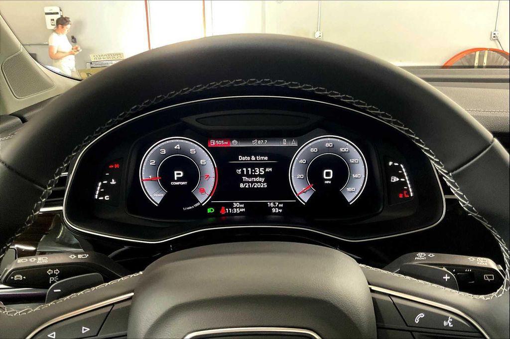 new 2025 Audi Q7 car, priced at $76,050