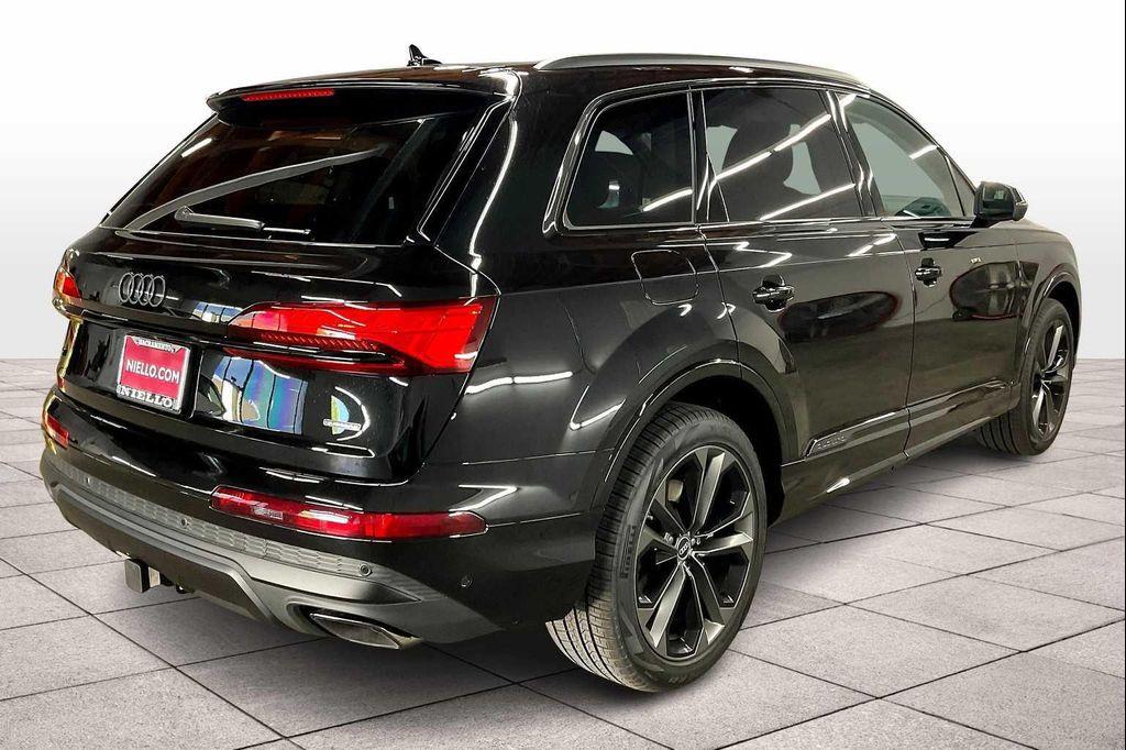 new 2025 Audi Q7 car, priced at $76,050