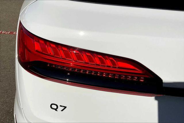 new 2025 Audi Q7 car, priced at $74,895