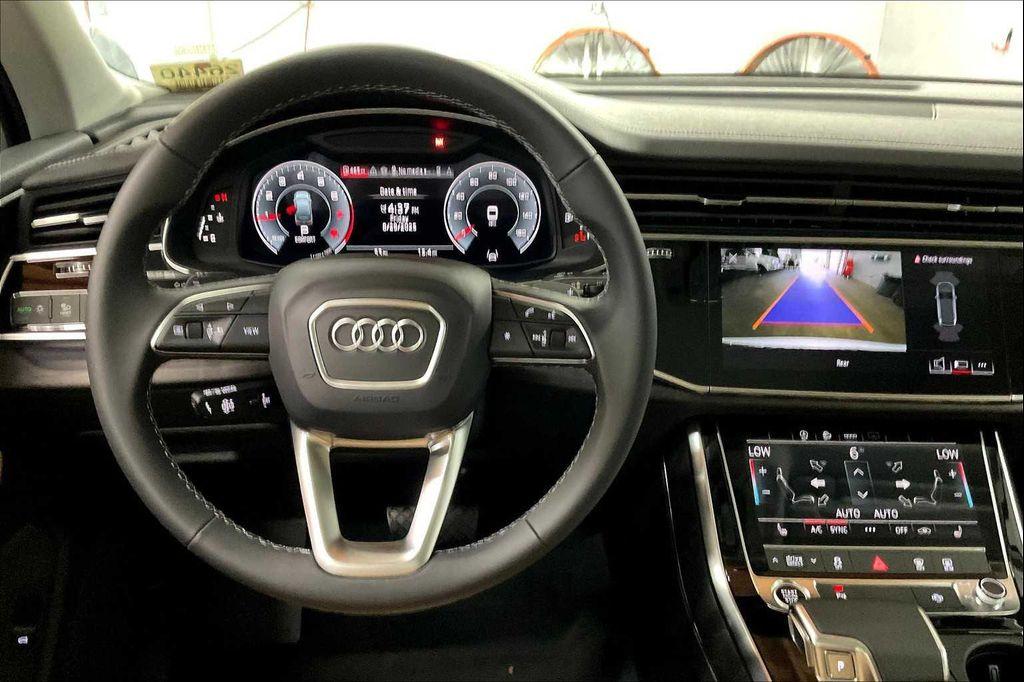 new 2025 Audi Q7 car, priced at $62,095