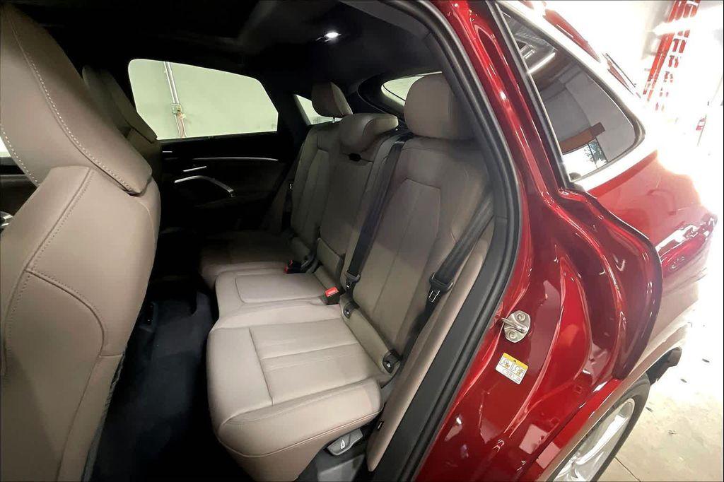 new 2025 Audi Q5 car, priced at $66,040