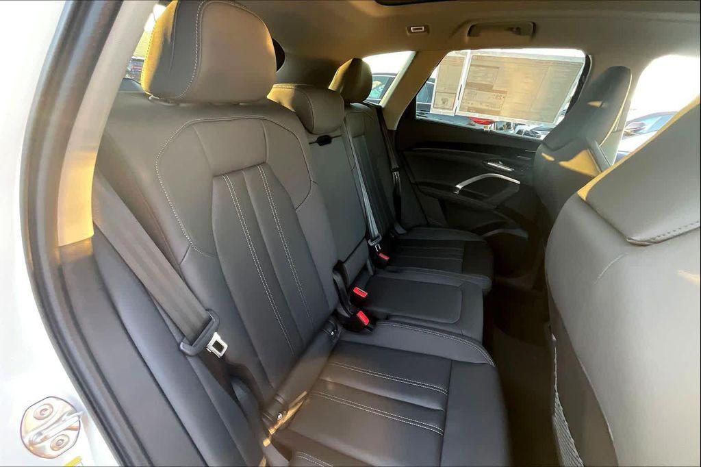 new 2025 Audi Q5 car, priced at $61,285