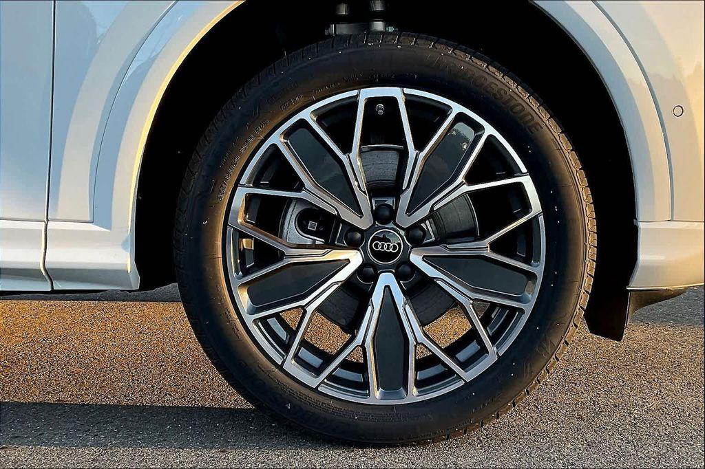 new 2025 Audi Q5 car, priced at $61,285