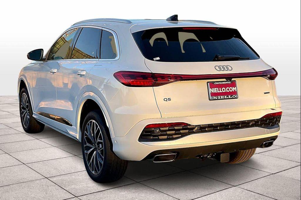 new 2025 Audi Q5 car, priced at $61,285