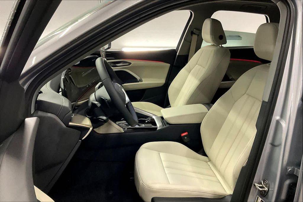 new 2025 Audi Q5 car, priced at $59,640