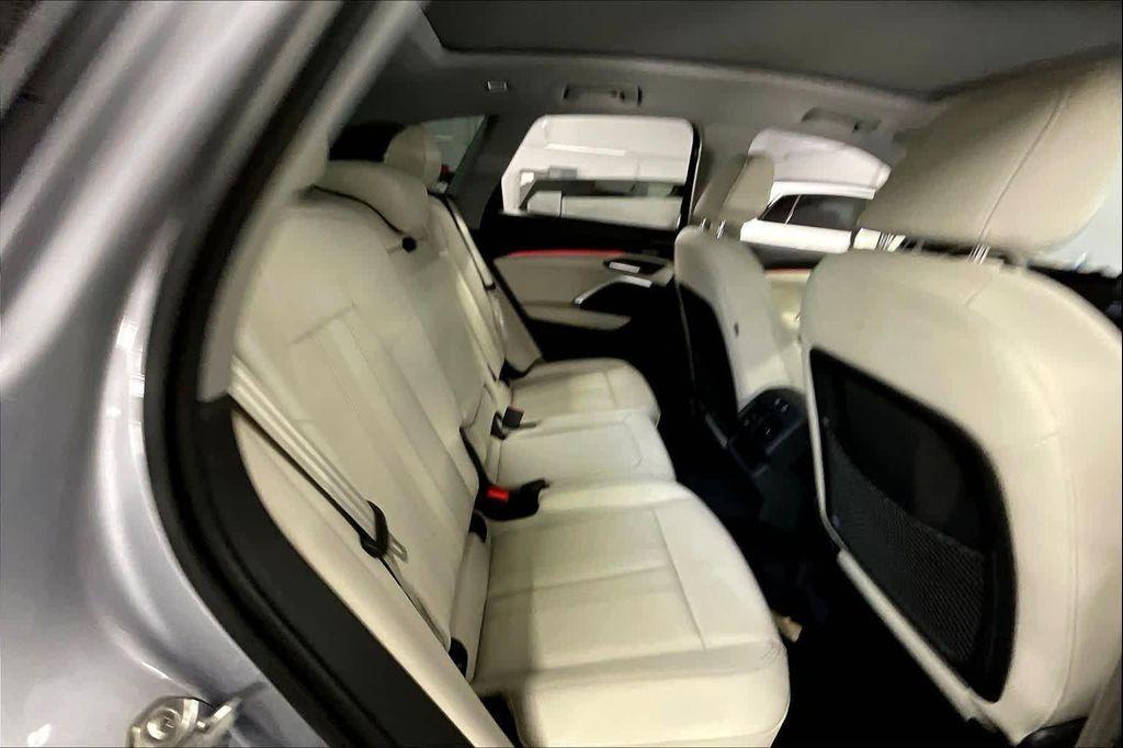 new 2025 Audi Q5 car, priced at $59,640