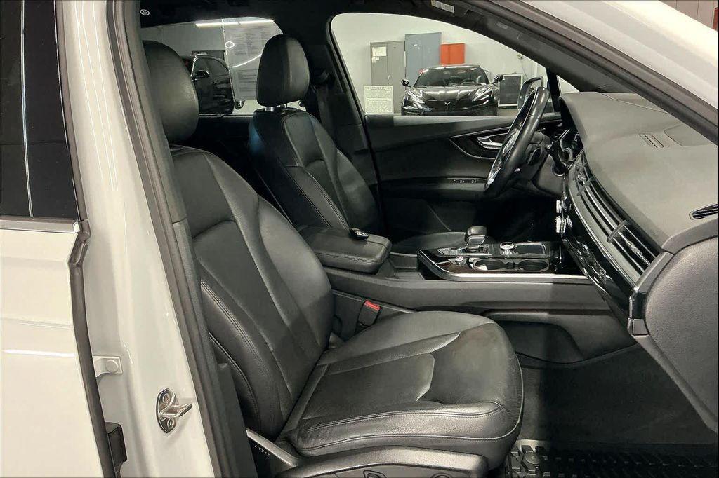 used 2017 Audi Q7 car, priced at $17,786