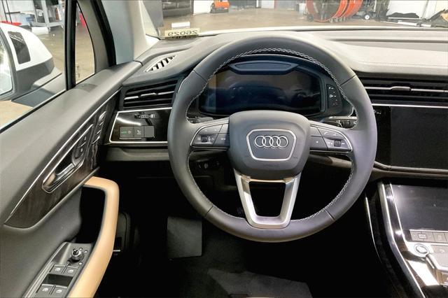 new 2025 Audi Q7 car, priced at $68,690