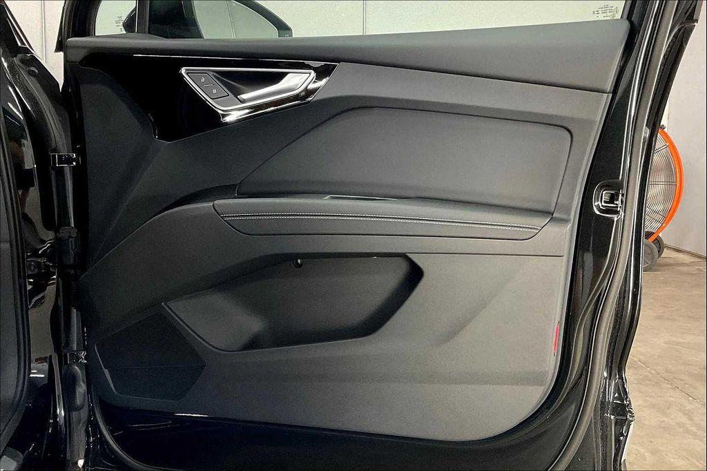 new 2025 Audi Q4 e-tron Sportback car, priced at $66,725