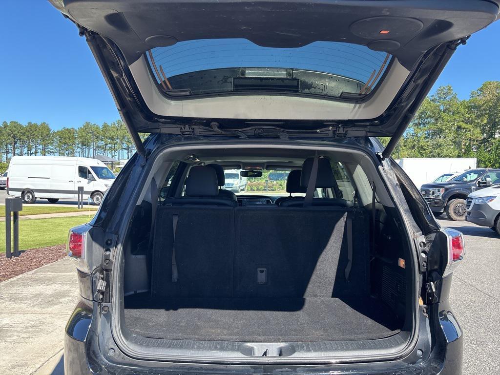 used 2016 Toyota Highlander car, priced at $19,750