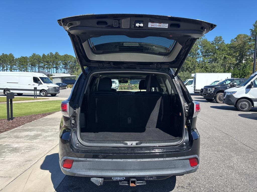 used 2016 Toyota Highlander car, priced at $19,750