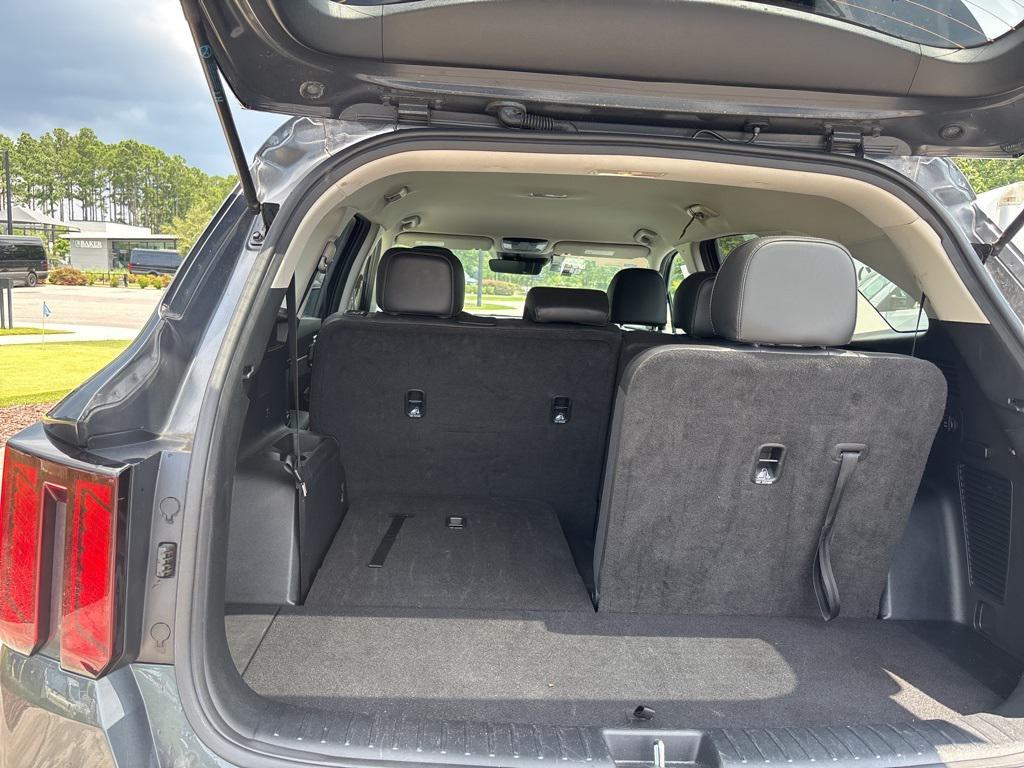 used 2024 Kia Sorento car, priced at $29,989