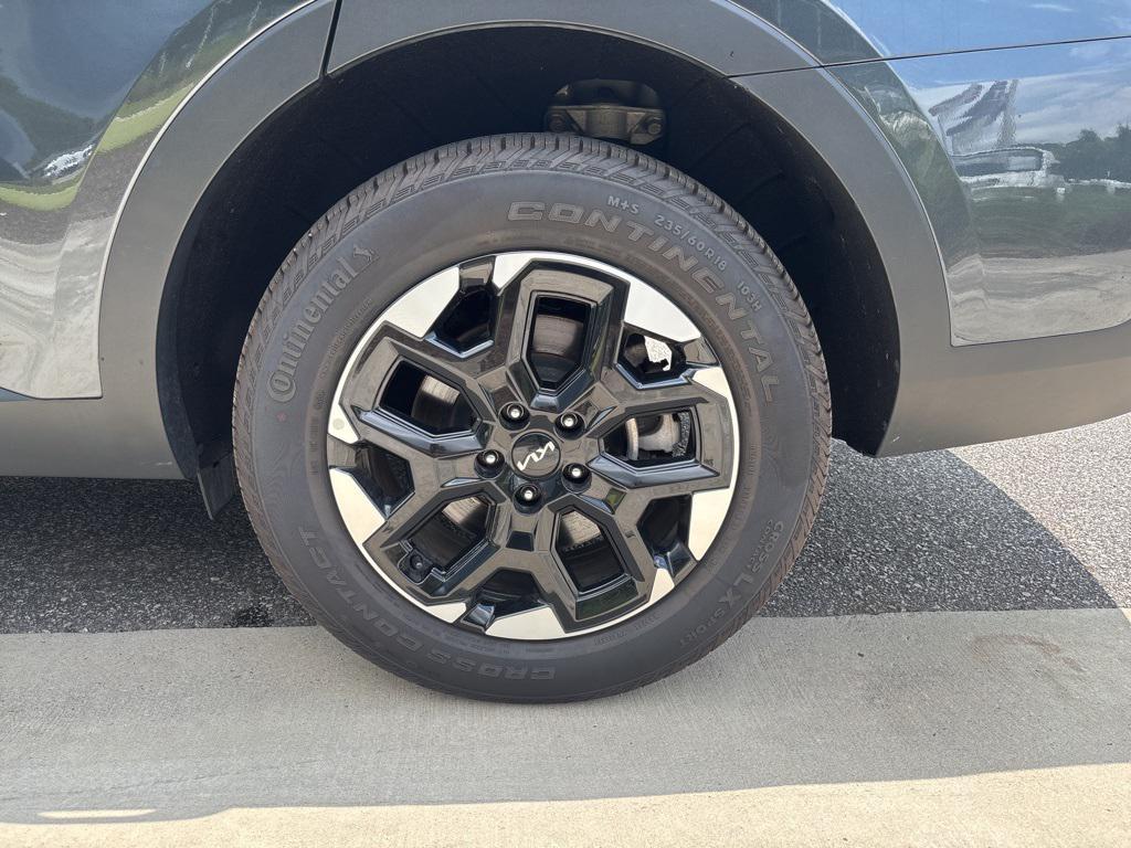 used 2024 Kia Sorento car, priced at $29,989