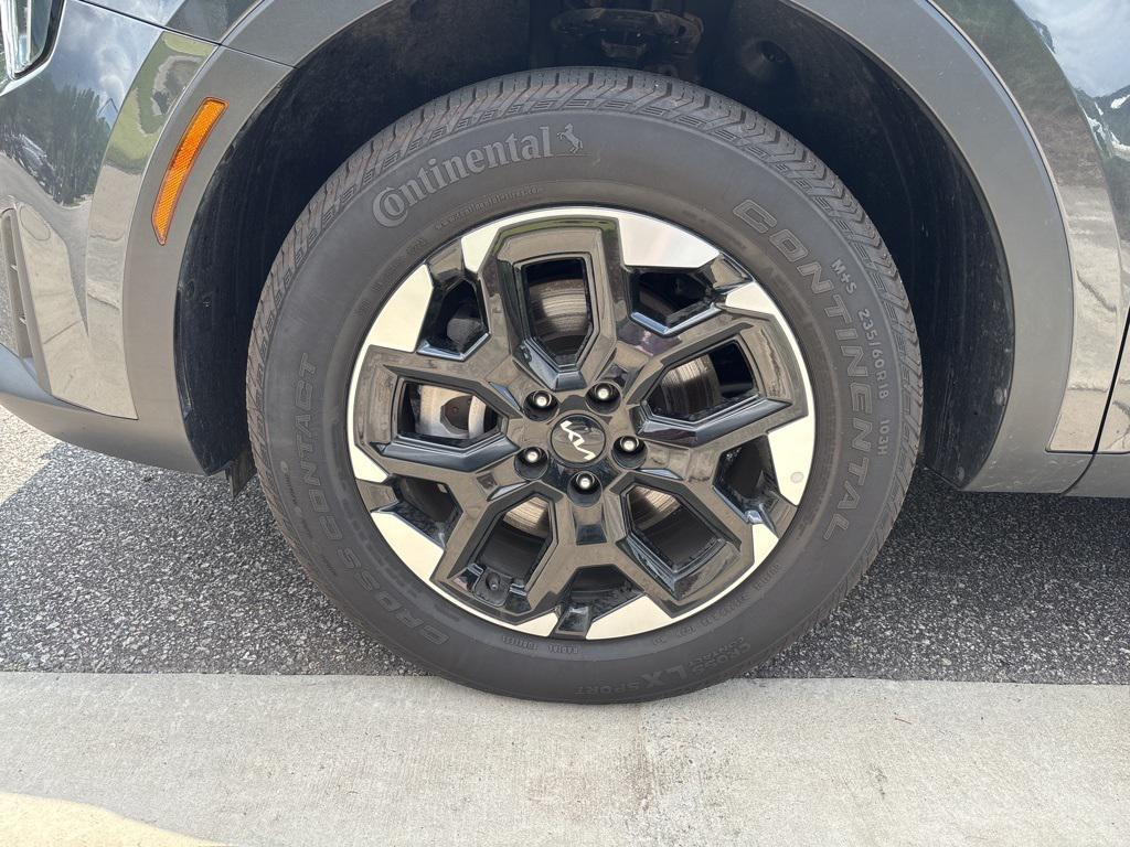 used 2024 Kia Sorento car, priced at $29,989