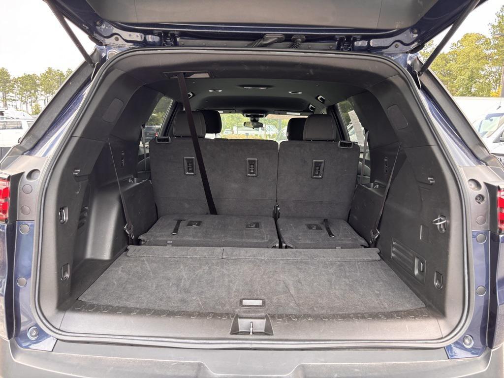 used 2023 Chevrolet Traverse car, priced at $27,989