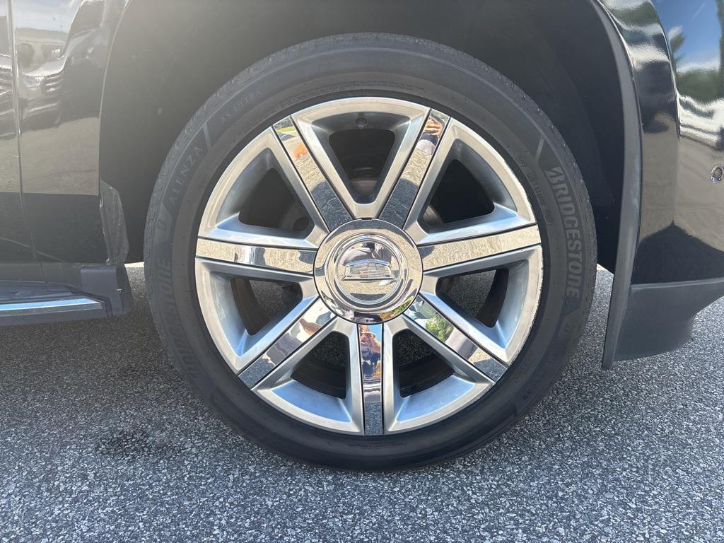used 2019 Cadillac Escalade car, priced at $34,265