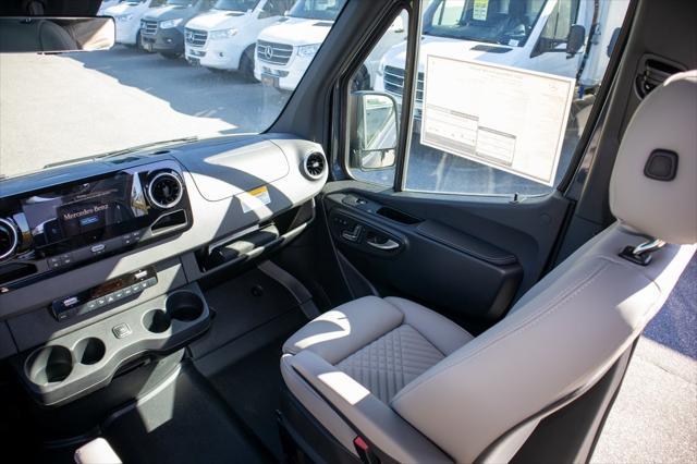 new 2024 Mercedes-Benz Sprinter 2500 car, priced at $120,912