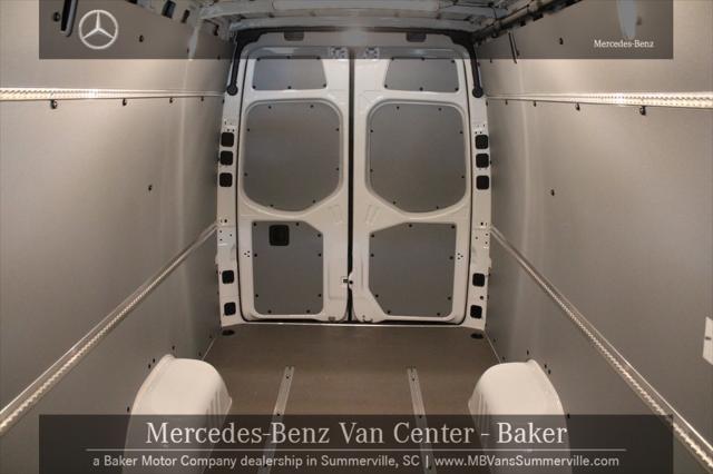 new 2024 Mercedes-Benz Sprinter 3500 car, priced at $71,169