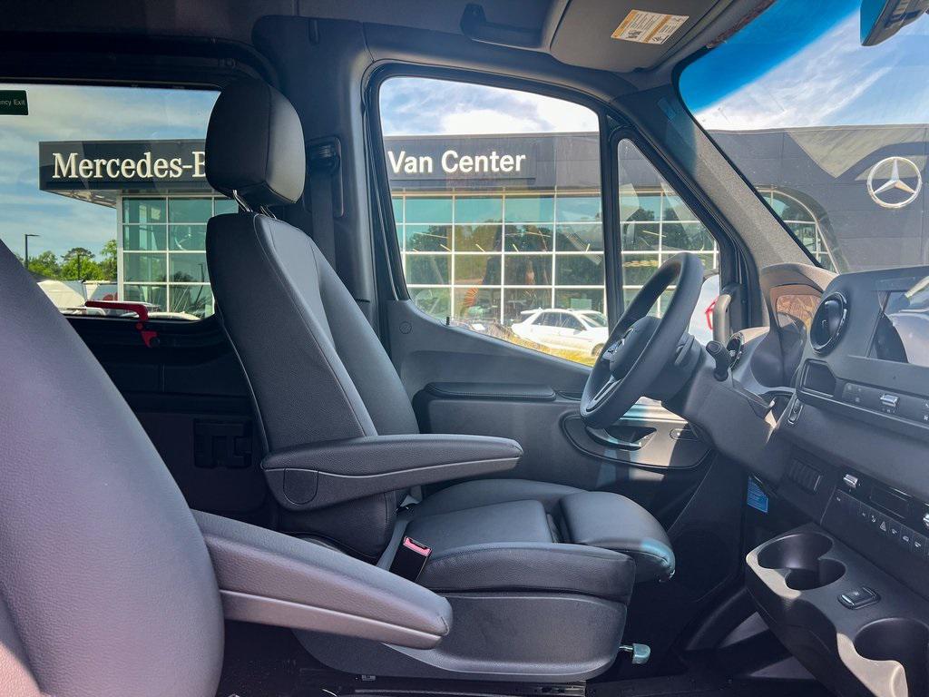 new 2024 Mercedes-Benz Sprinter 3500 car, priced at $90,711