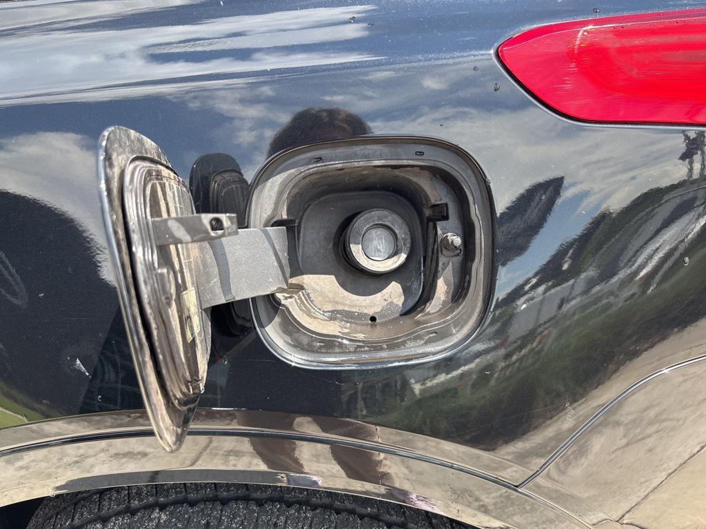 used 2018 Cadillac XT5 car, priced at $16,997