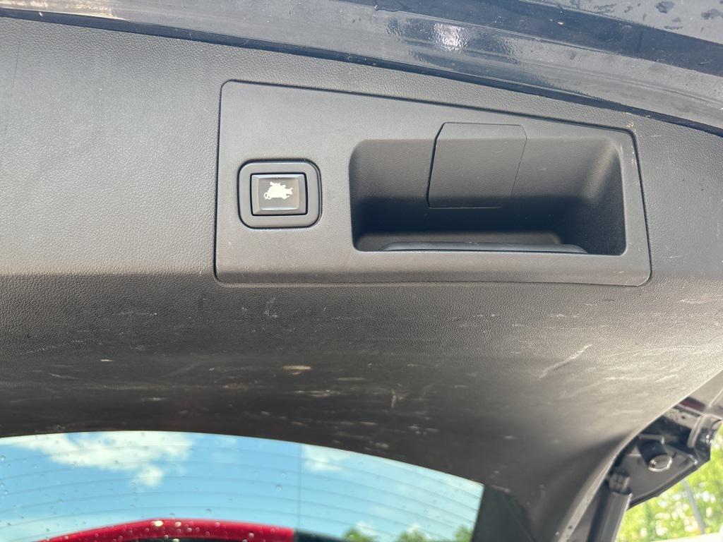 used 2018 Cadillac XT5 car, priced at $16,997