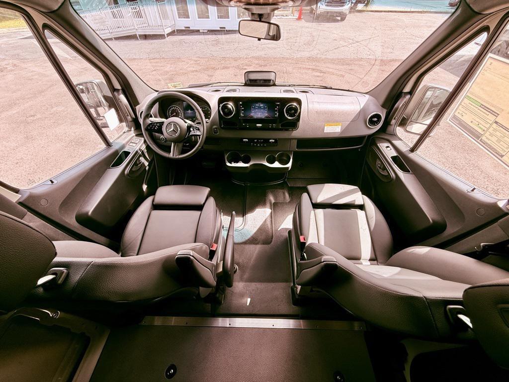 new 2025 Mercedes-Benz Sprinter 2500 car, priced at $85,841