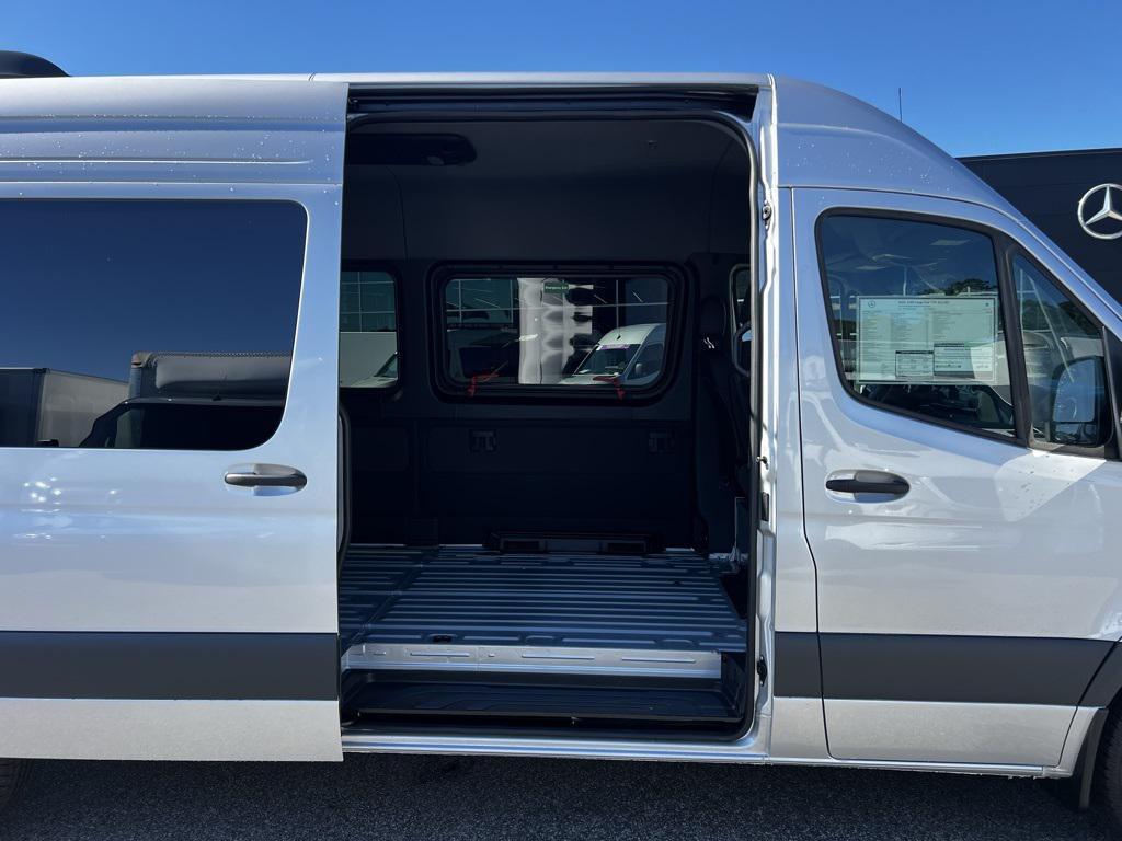new 2024 Mercedes-Benz Sprinter 2500 car, priced at $90,992