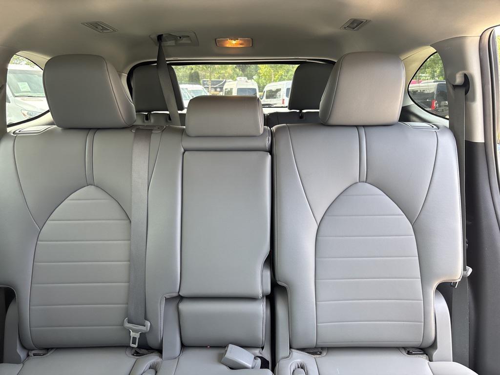 used 2021 Toyota Highlander car, priced at $32,994