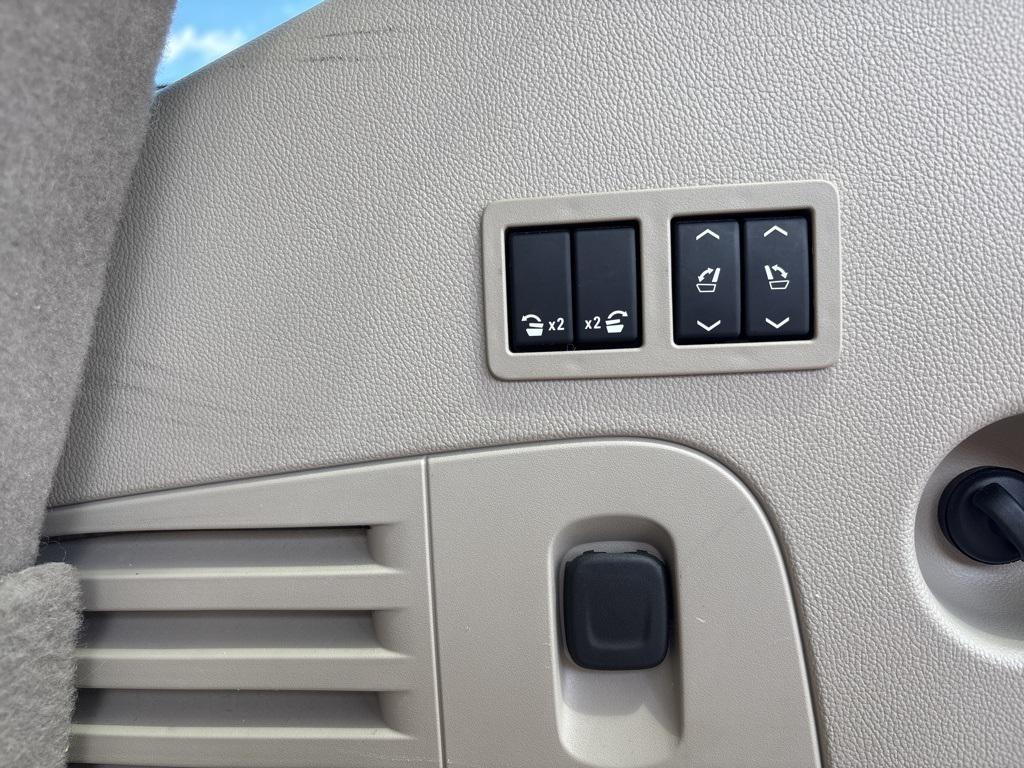 used 2018 GMC Yukon car, priced at $35,984