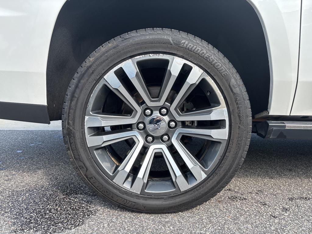 used 2018 GMC Yukon XL car, priced at $30,833